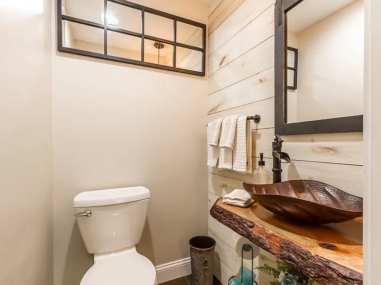 4 bedroom House in Pittsford, New York - Image 11