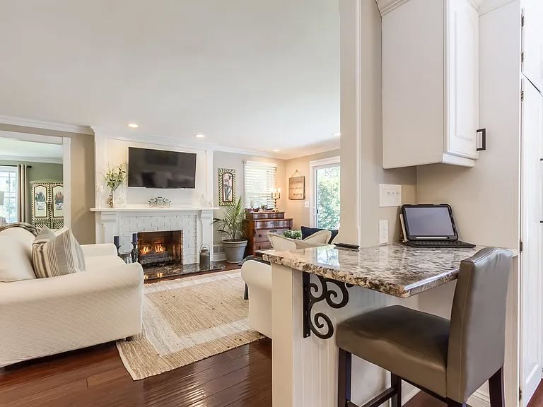 4 bedroom House in Pittsford, New York - Image 12