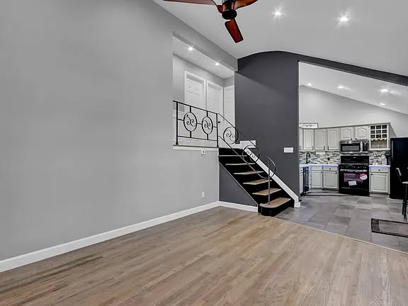3 bedroom House in Port Jefferson, New York - Image 5