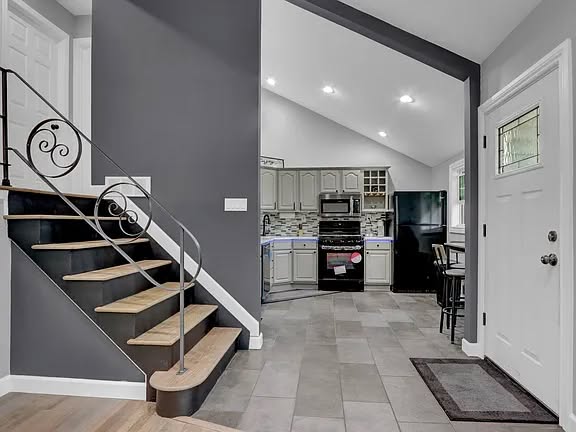 3 bedroom House in Port Jefferson, New York - Image 4