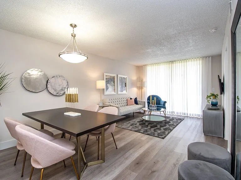 2 bedroom House in Miramar, Florida - Image 6