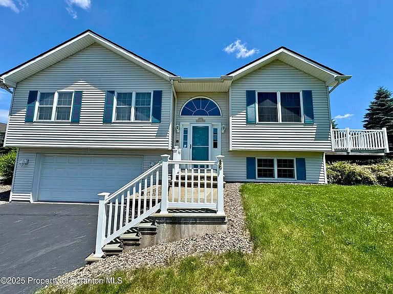 3 bedroom House in Greenfields, Pennsylvania - Image 2