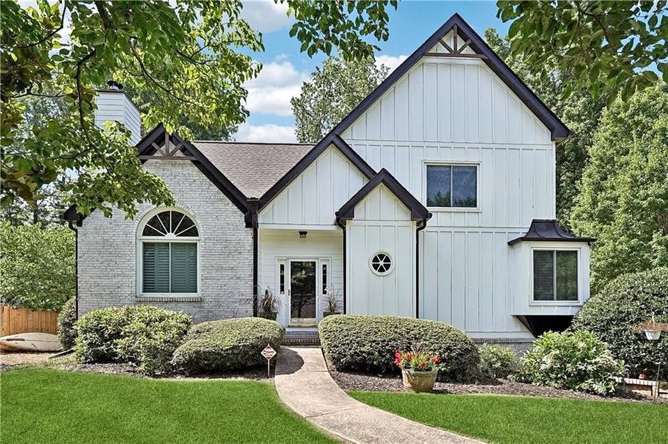 4 bedroom House in Alpharetta, Georgia - Image 2