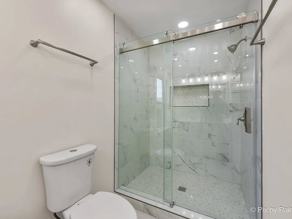 3 bedroom House in Downers Grove, Illinois - Image 8