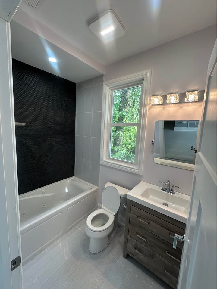 3 bedroom Apartment in Chicago, Illinois - Image 4