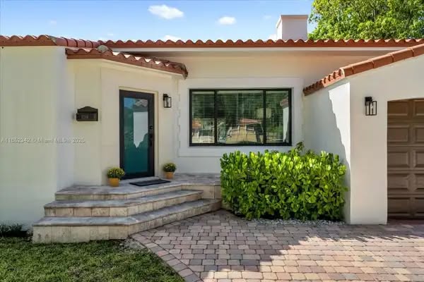 3 bedroom House in Miami, Florida - Image 11