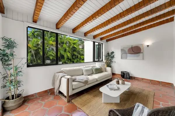 3 bedroom House in Miami, Florida - Image 20