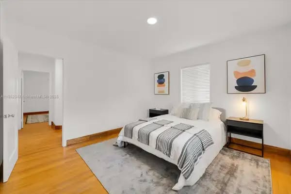3 bedroom House in Miami, Florida - Image 10