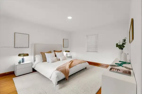 3 bedroom House in Miami, Florida - Image 2
