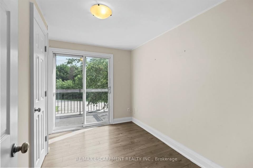 3 bedroom House in Burlington, Ontario - Image 18