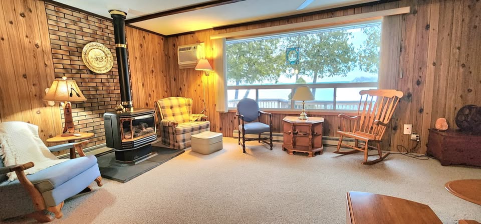 3 bedroom House in Kawartha Lakes, Ontario - Image 9