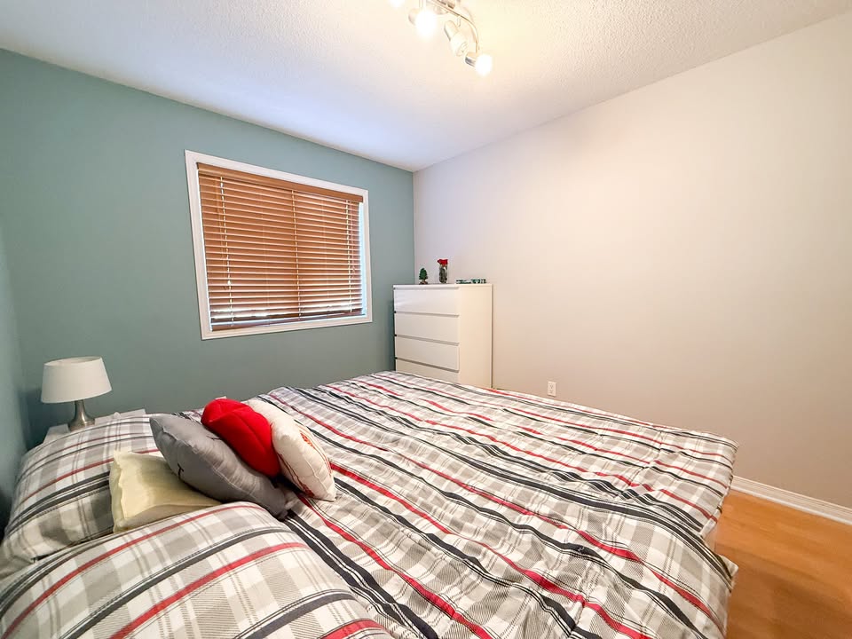 3 bedroom House in Gatineau, Quebec - Image 5