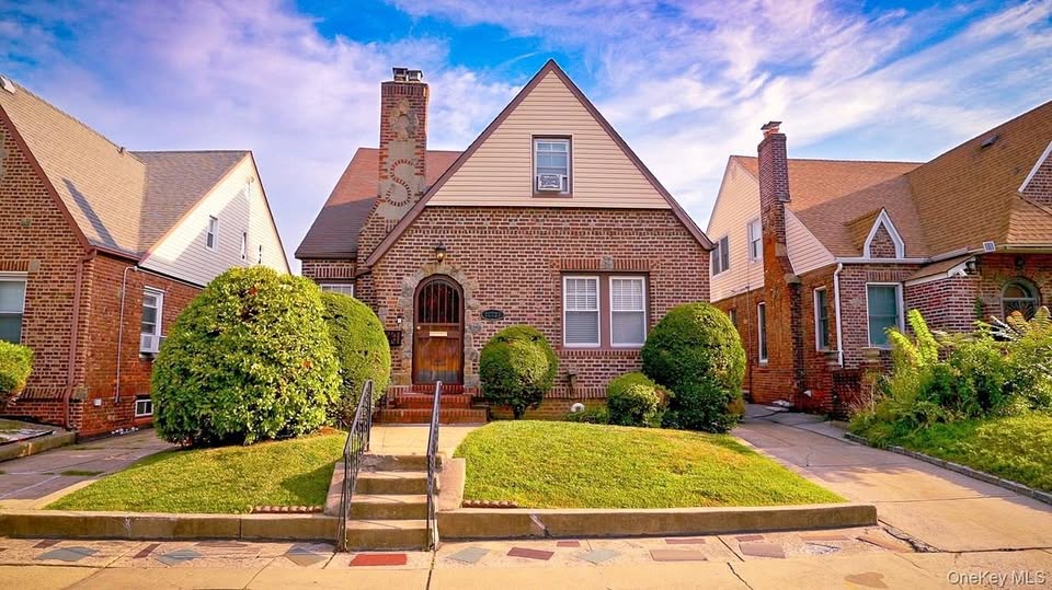 3 bedroom House in Whitestone, New York - Image 10