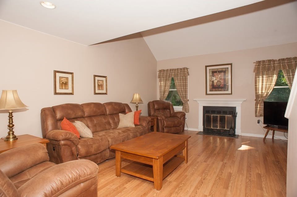 3 bedroom House in Medway, Massachusetts - Image 16