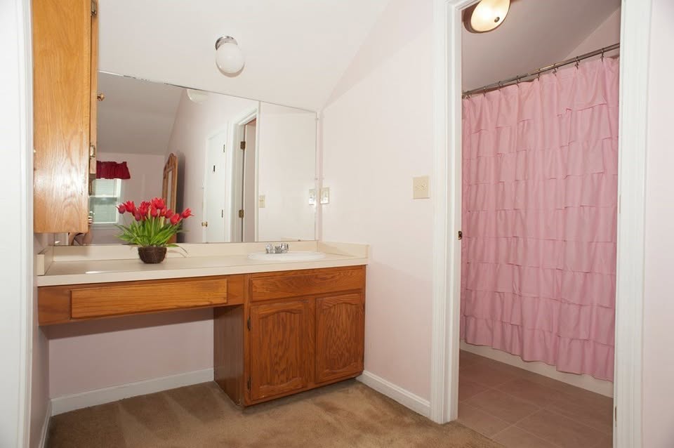 3 bedroom House in Medway, Massachusetts - Image 7