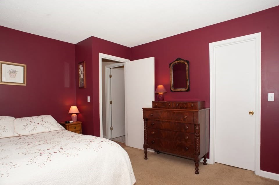 3 bedroom House in Medway, Massachusetts - Image 9