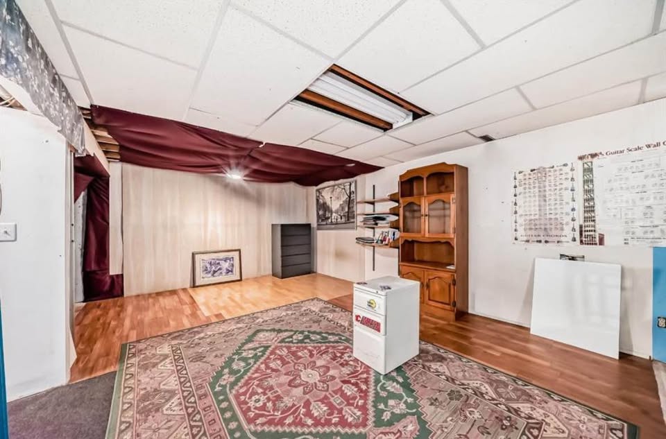 4 bedroom Unknown in Calgary, Alberta - Image 14
