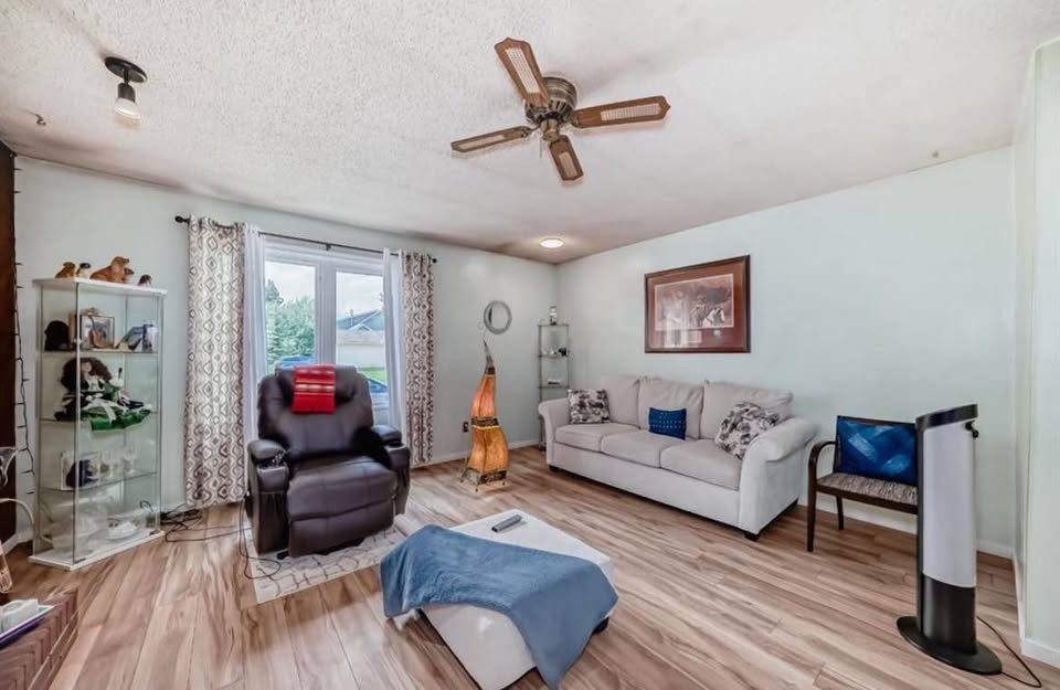 4 bedroom Unknown in Calgary, Alberta - Image 13
