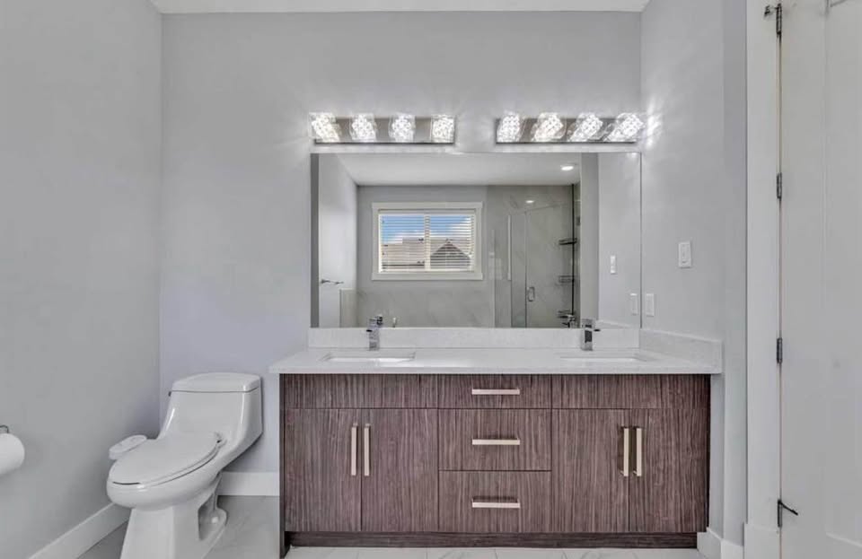 5 bedroom House in Chestermere, Alberta - Image 9