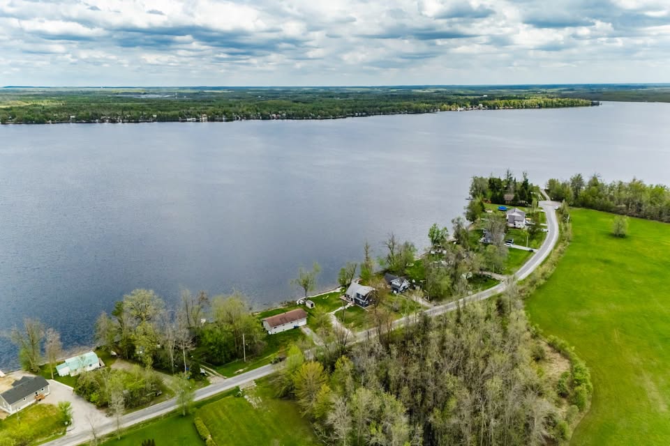 4 bedroom House in Orillia, Ontario - Image 1
