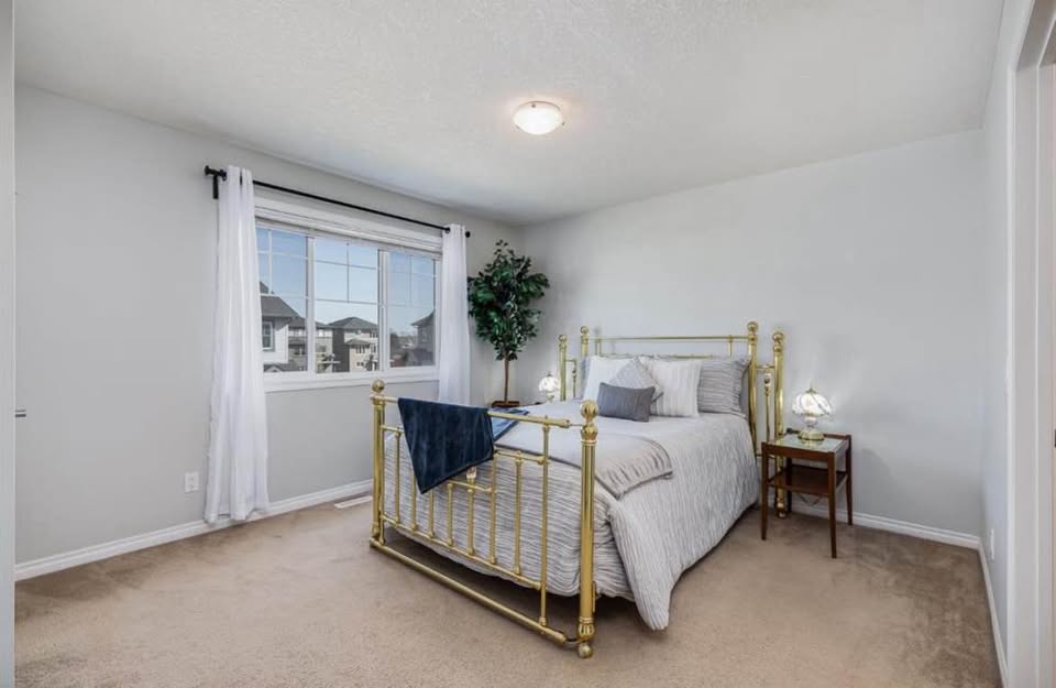 3 bedroom Townhouse in Airdrie, Alberta - Image 6