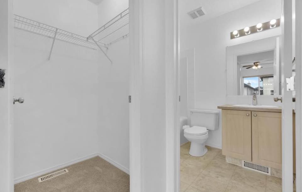 5 bedroom House in Calgary, Alberta - Image 16
