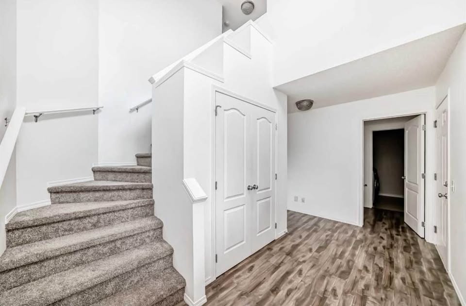 3 bedroom Duplex in Chestermere, Alberta - Image 17