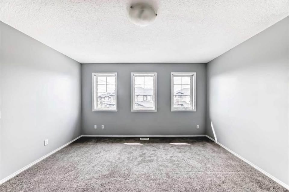 3 bedroom Duplex in Chestermere, Alberta - Image 16