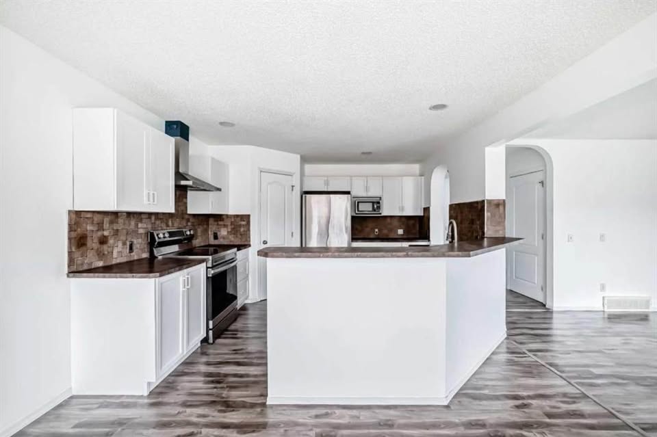 3 bedroom Duplex in Chestermere, Alberta - Image 19