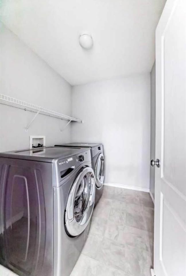 3 bedroom Duplex in Chestermere, Alberta - Image 18