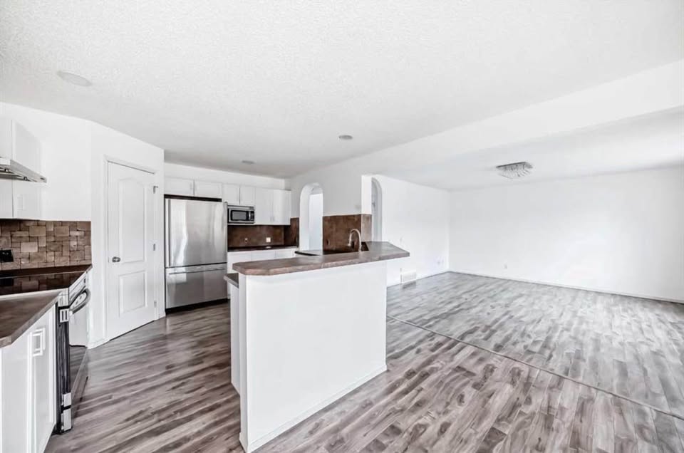 3 bedroom Duplex in Chestermere, Alberta - Image 15