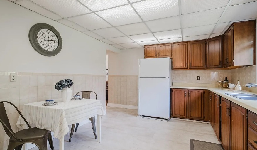 3 bedroom Unknown in Toronto, Ontario - Image 5
