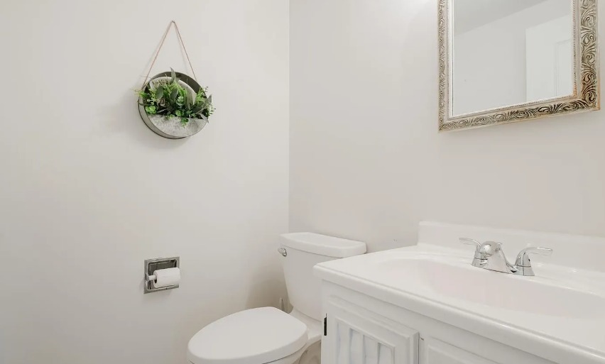 3 bedroom Unknown in Toronto, Ontario - Image 3